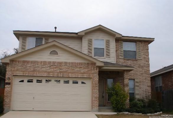 Attached, Exterior, Facade, Brick Traditional