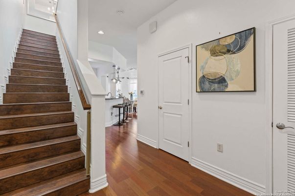 Interior, Pendant Lights, Recessed Lighting, Wood Texture Flooring