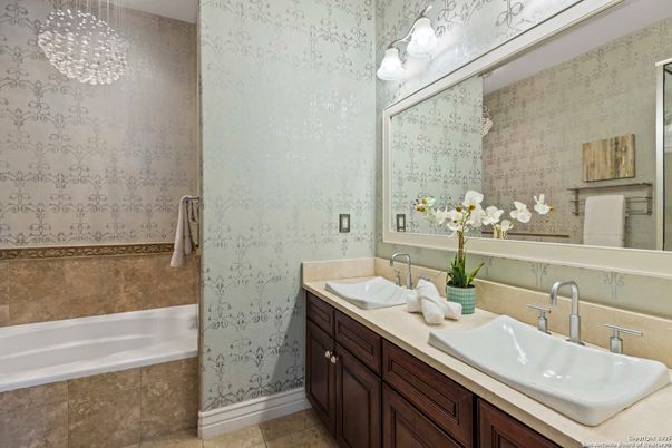 Bathroom, Dual Sink Vanities, Interior