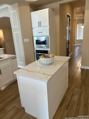 Interior, Kitchen, Pendant Lights, Wood Texture Flooring