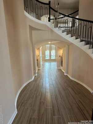 Interior, Pendant Lights, Wood Texture Flooring