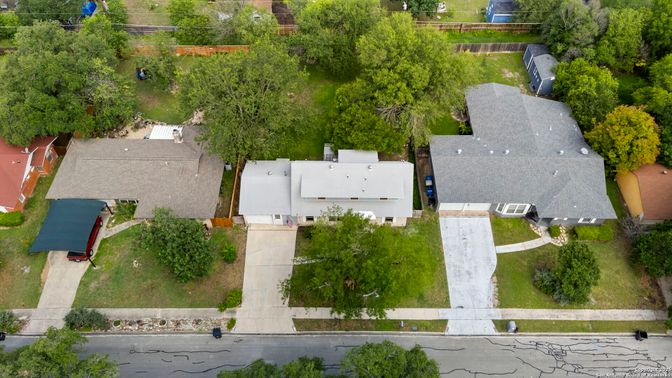 Exterior, Drone