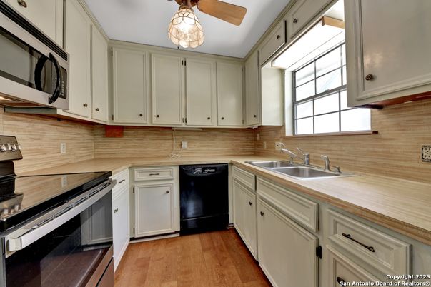 Interior, Kitchen, Wood Texture Flooring