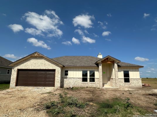 Attached, Exterior, Facade, Ranch