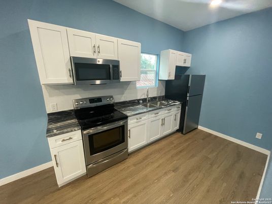 Interior, Kitchen, Recessed Lighting, Wood Texture Flooring