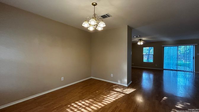 Empty room, Interior, Pendant Lights, Wood Texture Flooring