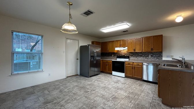 Interior, Kitchen, Pendant Lights, Stainless Steel Appliances