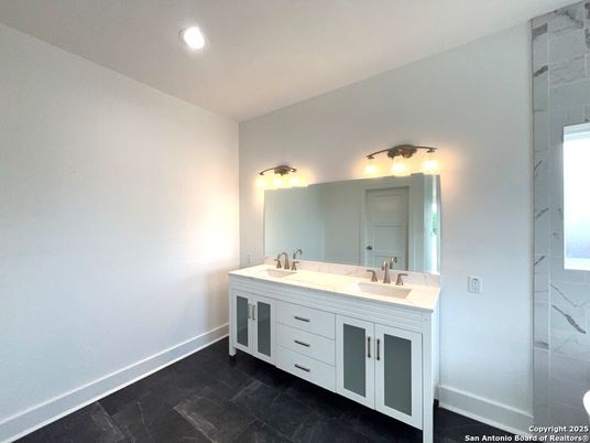 Bathroom, Dual Sink Vanities, Interior, Recessed Lighting