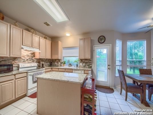 Dining room, Interior, Kitchen