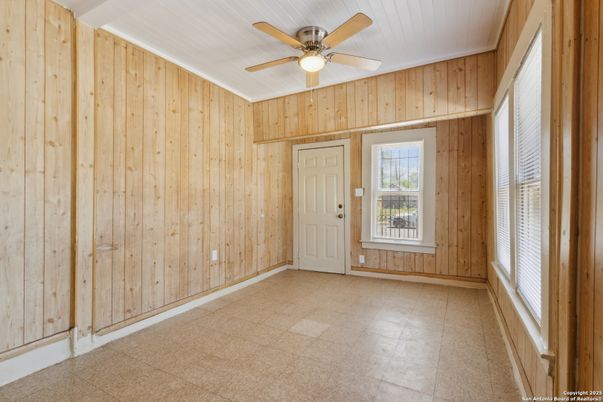 Empty room, Interior, Wooden Walls