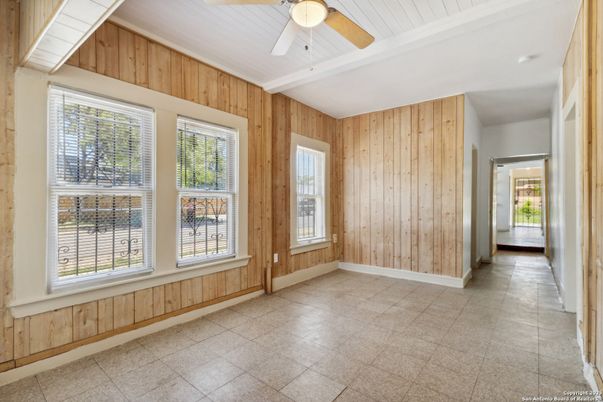 Empty room, Interior, Wooden Walls