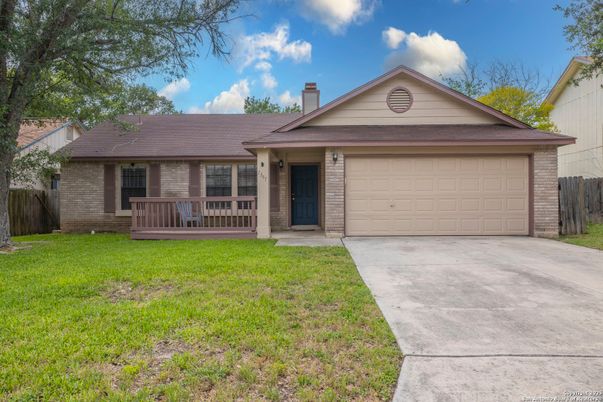Attached, Exterior, Facade, Brick Facade, Ranch