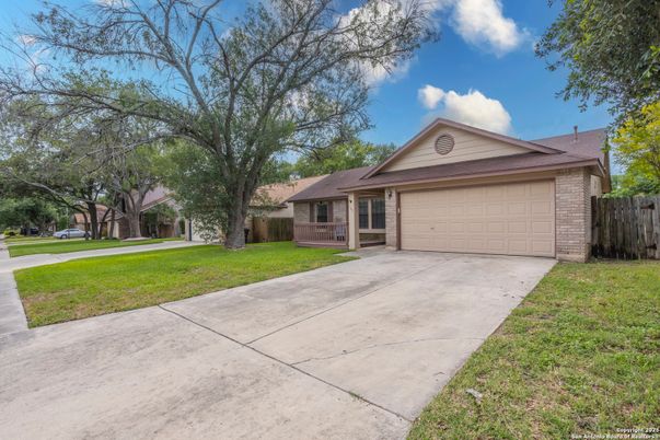 Attached, Exterior, Facade, Brick Facade, Ranch