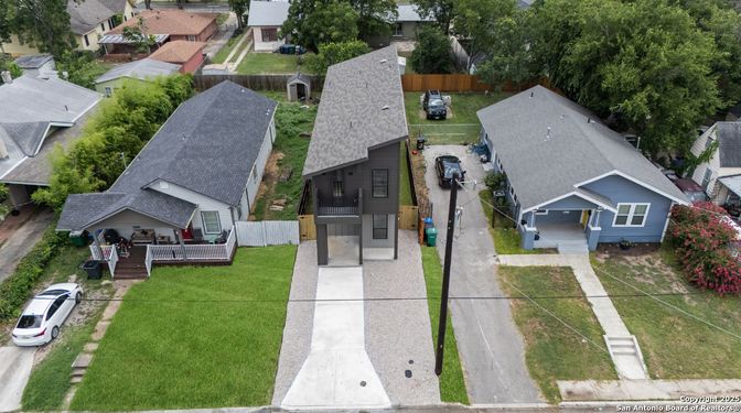 Exterior, Drone
