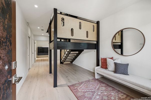 Interior, Recessed Lighting, Wood Texture Flooring