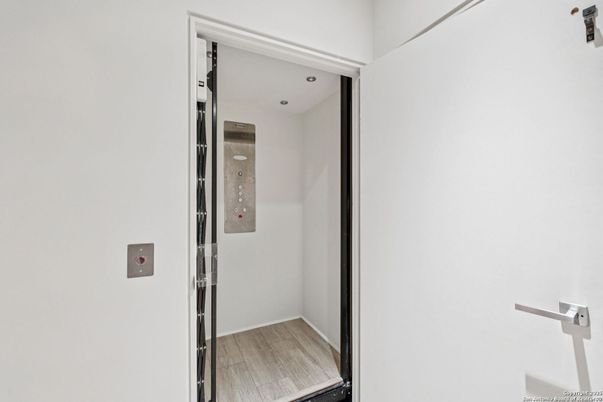 Elevator, Interior, Wood Texture Flooring