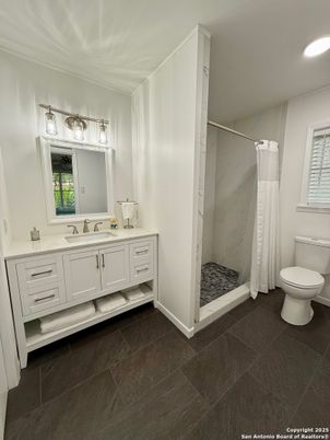 Bathroom, Interior, Marble Walls, Recessed Lighting