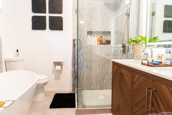 Bathroom, Free Standing Baths, Glass Shower, Interior