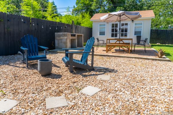 Backyard, Exterior