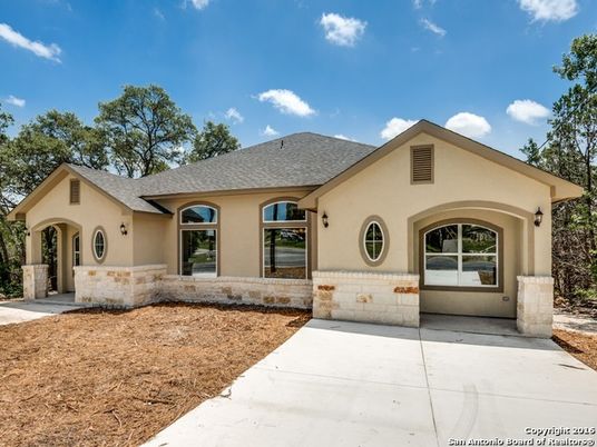 Backyard, Exterior, Facade, Ranch