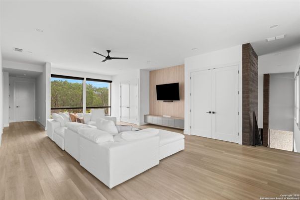 Interior, Living room, Recessed Lighting, Wood Texture Flooring
