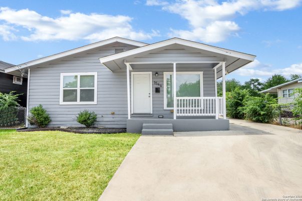 Exterior, Facade, American Craftsman
