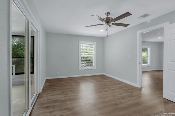 Empty room, Interior, Recessed Lighting, Wood Texture Flooring