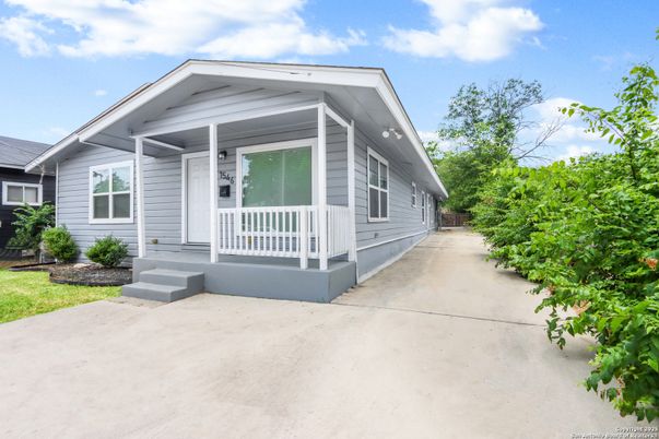 Exterior, Facade, American Craftsman
