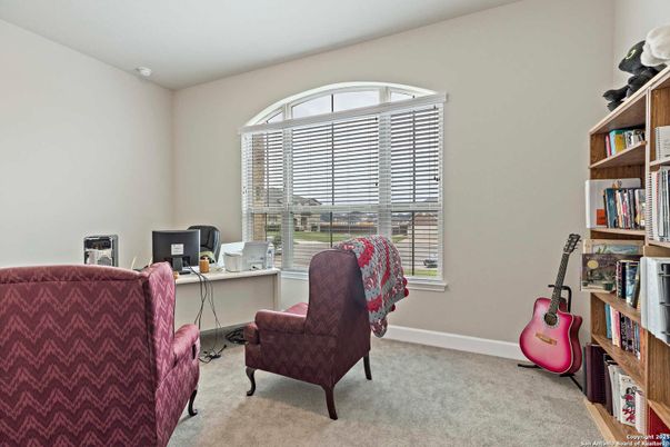 Home Office, Interior