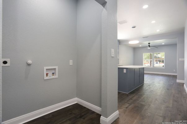 Interior, Recessed Lighting, Wood Texture Flooring