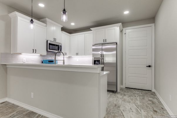 Interior, Kitchen, Pendant Lights, Recessed Lighting, Stainless Steel Appliances