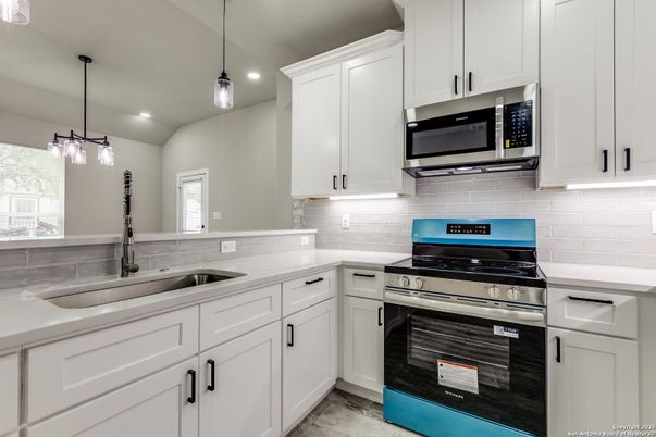 Interior, Kitchen, Pendant Lights, Recessed Lighting, Stainless Steel Appliances