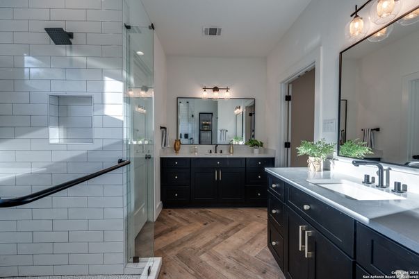 Bathroom, Dual Sink Vanities, Interior, Wood Texture Flooring