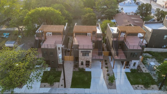 Exterior, Drone