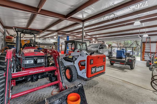 Garage, Interior