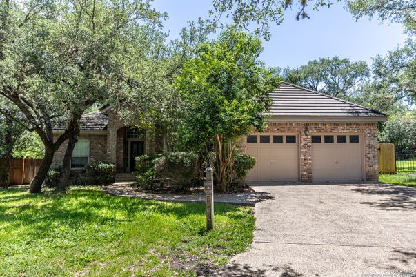 Attached, Exterior, Facade, Brick Facade, Ranch