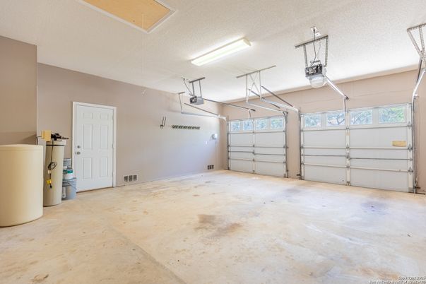 Garage, Interior