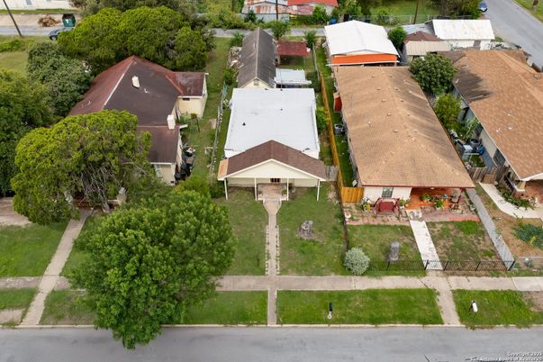 Exterior, Drone