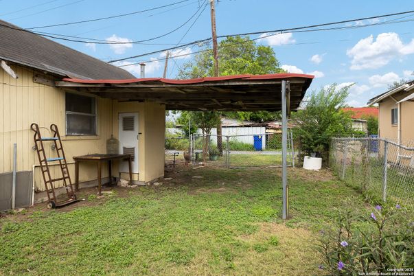 Backyard, Exterior