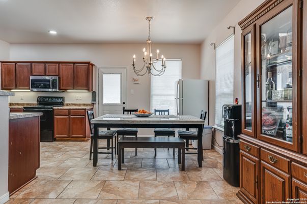 Chandelier, Dining room, Interior, Kitchen, Recessed Lighting