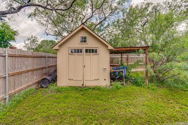 Backyard, Exterior