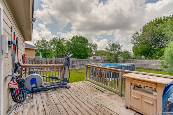 Backyard, Exterior, Fitness Equipment, Hot Tub