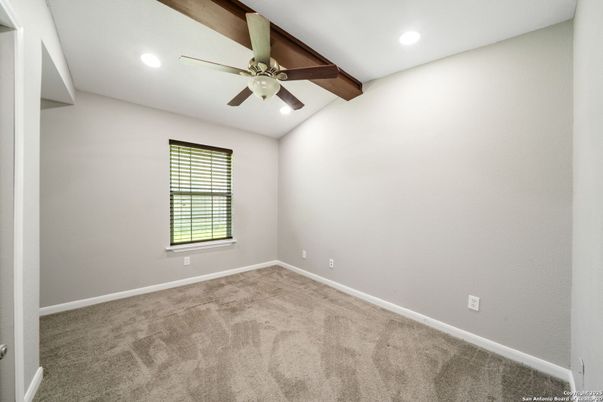 Empty room, Interior, Recessed Lighting, Wooden Beams