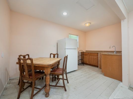 Dining room, Interior, Recessed Lighting