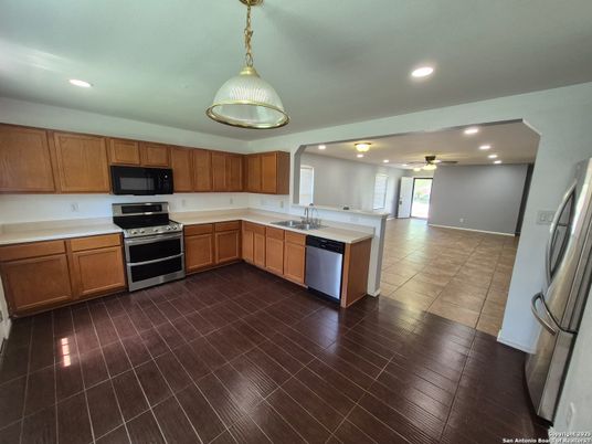 Interior, Kitchen, Pendant Lights, Recessed Lighting, Stainless Steel Appliances