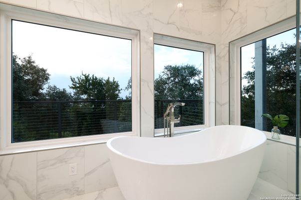 Bathroom, Free Standing Baths, Interior, Marble, Marble Walls