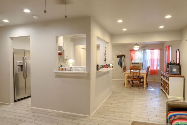 Dining room, Interior, Kitchen, Recessed Lighting, Wood Texture Flooring