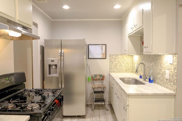 Interior, Kitchen, Recessed Lighting