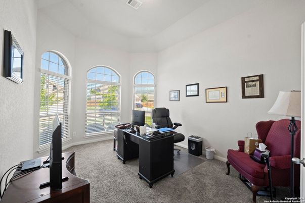 Home Office, Interior