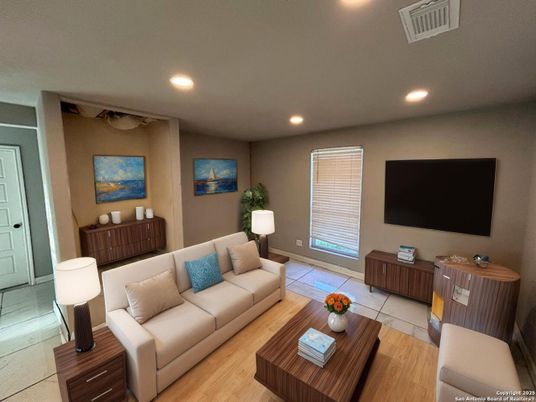 Interior, Living room, Recessed Lighting, Wood Texture Flooring